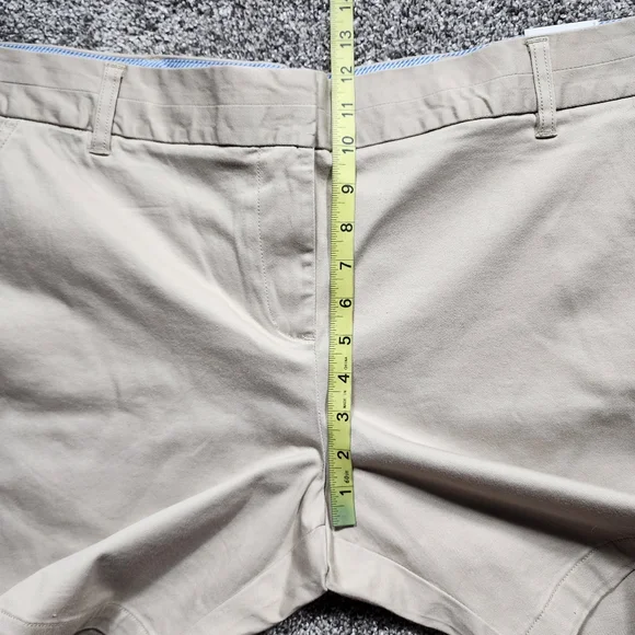 IZOD Khaki Bar Harbor Shorts Size 18 - Picture 7 of 12
